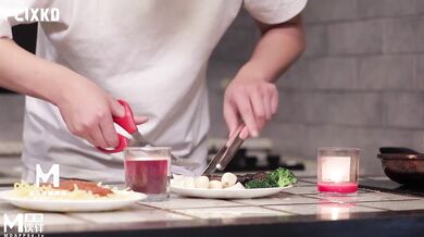 【麻豆传媒】mfk-0003 梦遗卖身女子