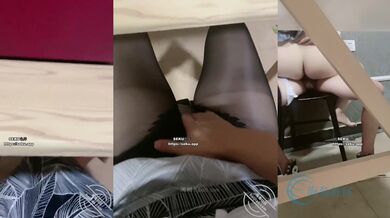 海角社区乱伦女神教师母亲萍姐_在老公办公室被儿子的大鸡鸡巴填满_服侍儿子丝袜足交~1